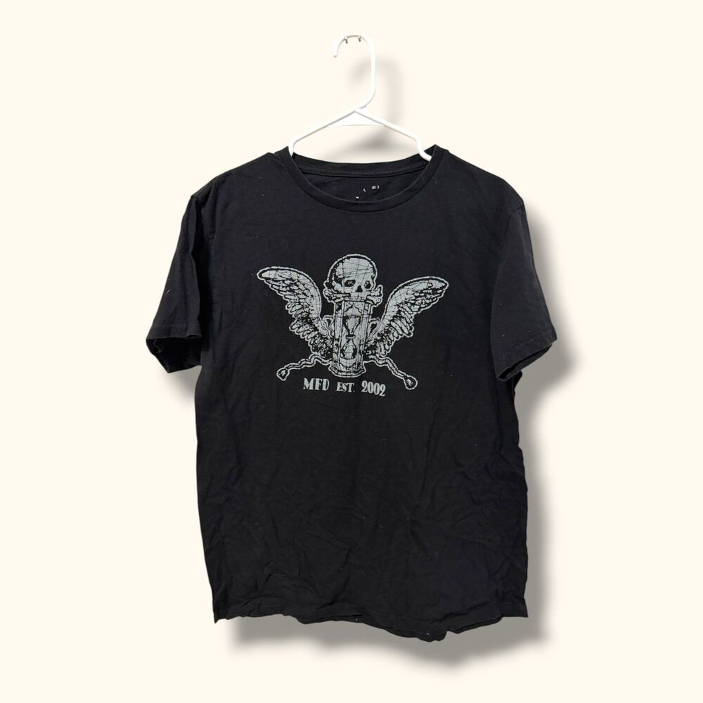 Graphic Shirt Mens M Skull Wings MFD Est 2002 Black Short Sleeve